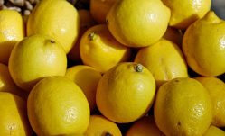 Home Cleaning With Lemons